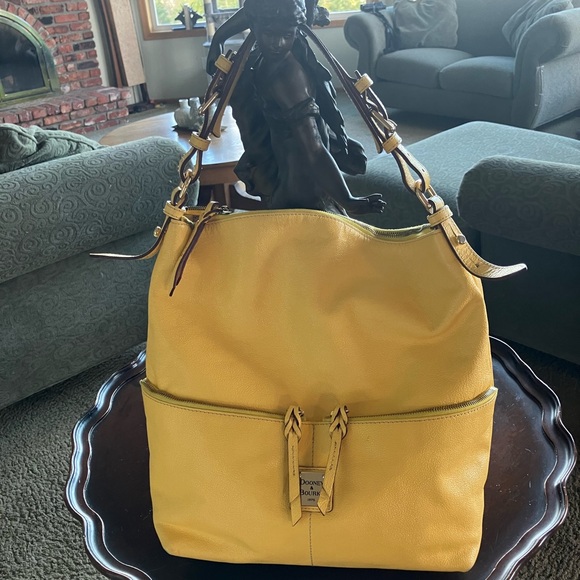 Dooney & Bourke Yellow Shoulder Bag!With Dooney dust bag! - Picture 2 of 7